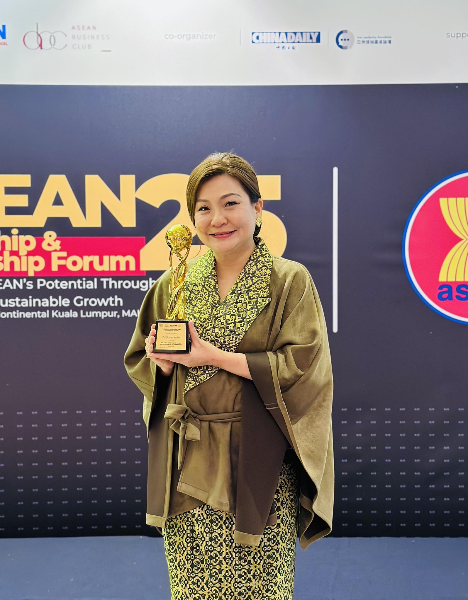 2025-05-26_The ASEAN Outstanding Women Entrepreneur Excellence Award 2025